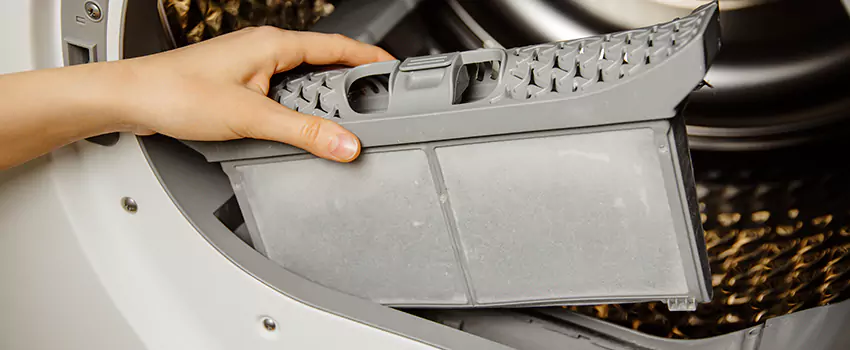 Signs Of A Clogged Dryer Lint Trap in Oceanside, New York